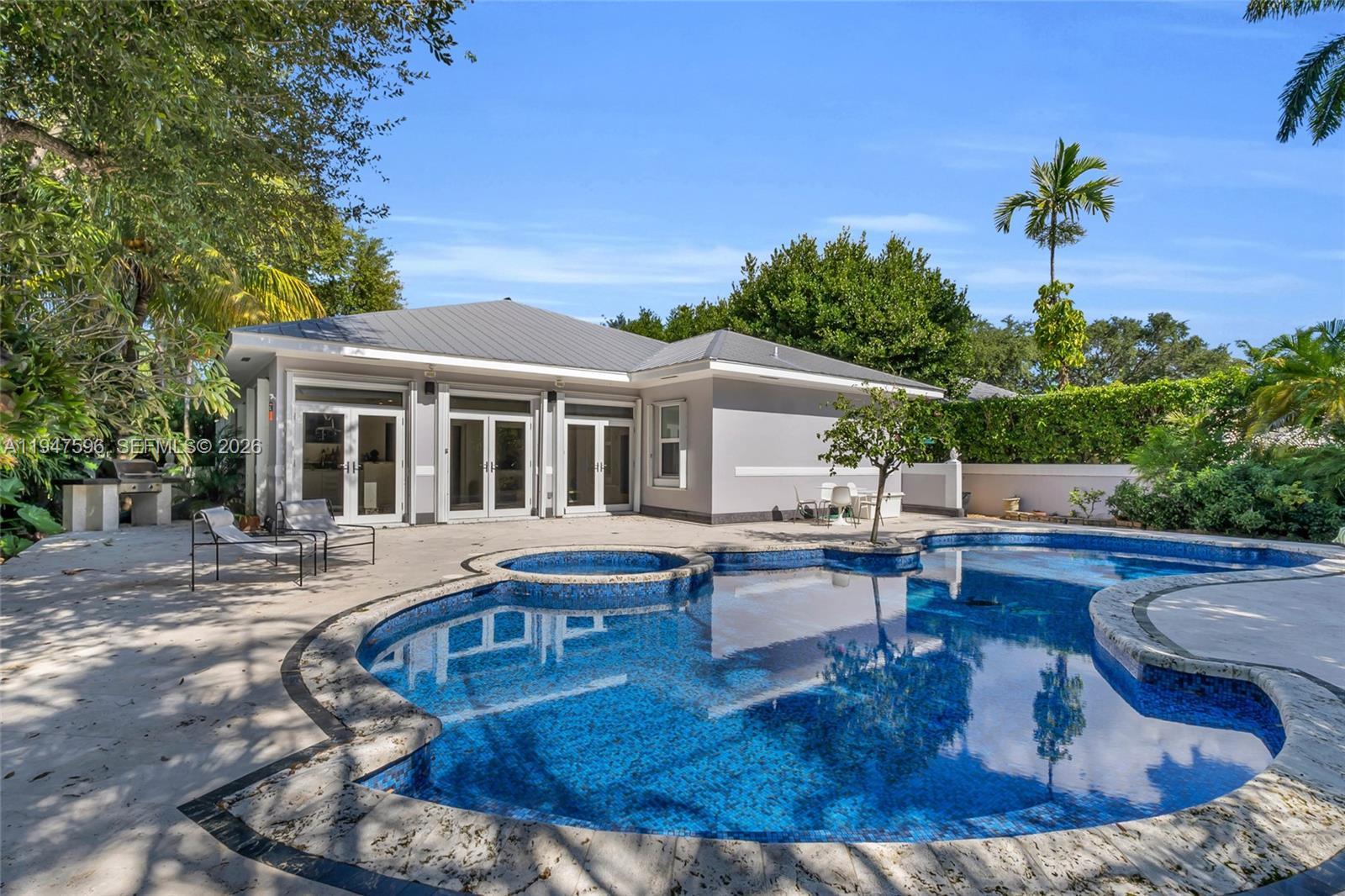 5794 SW 76th Ter, South Miami FL 33143