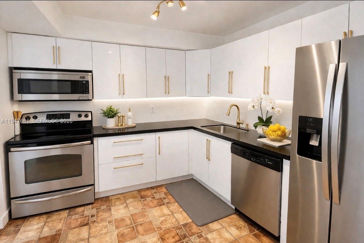 801 Three Islands Blvd # 411, Hallandale Beach FL 33009 photo 5