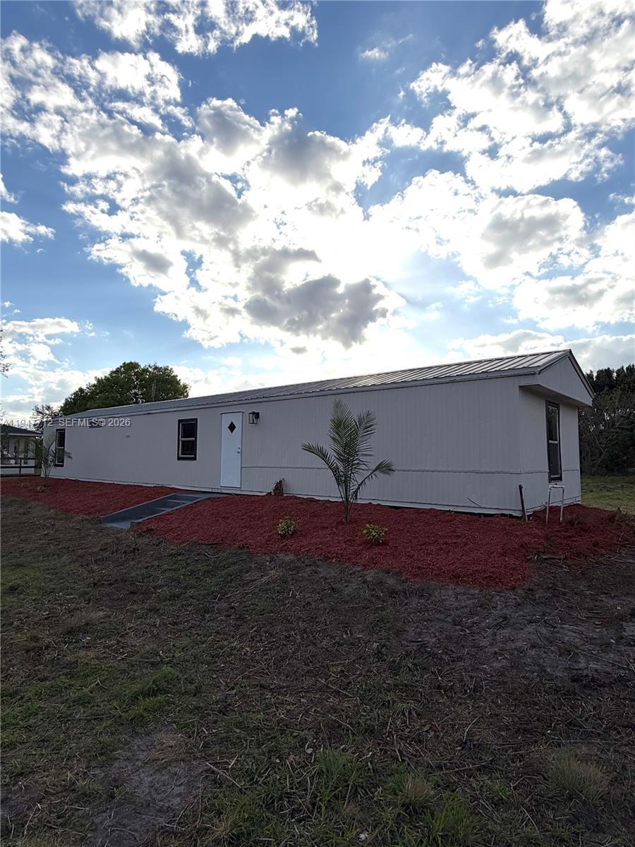 530 N Datil St., Clewiston FL 33440 photo 2