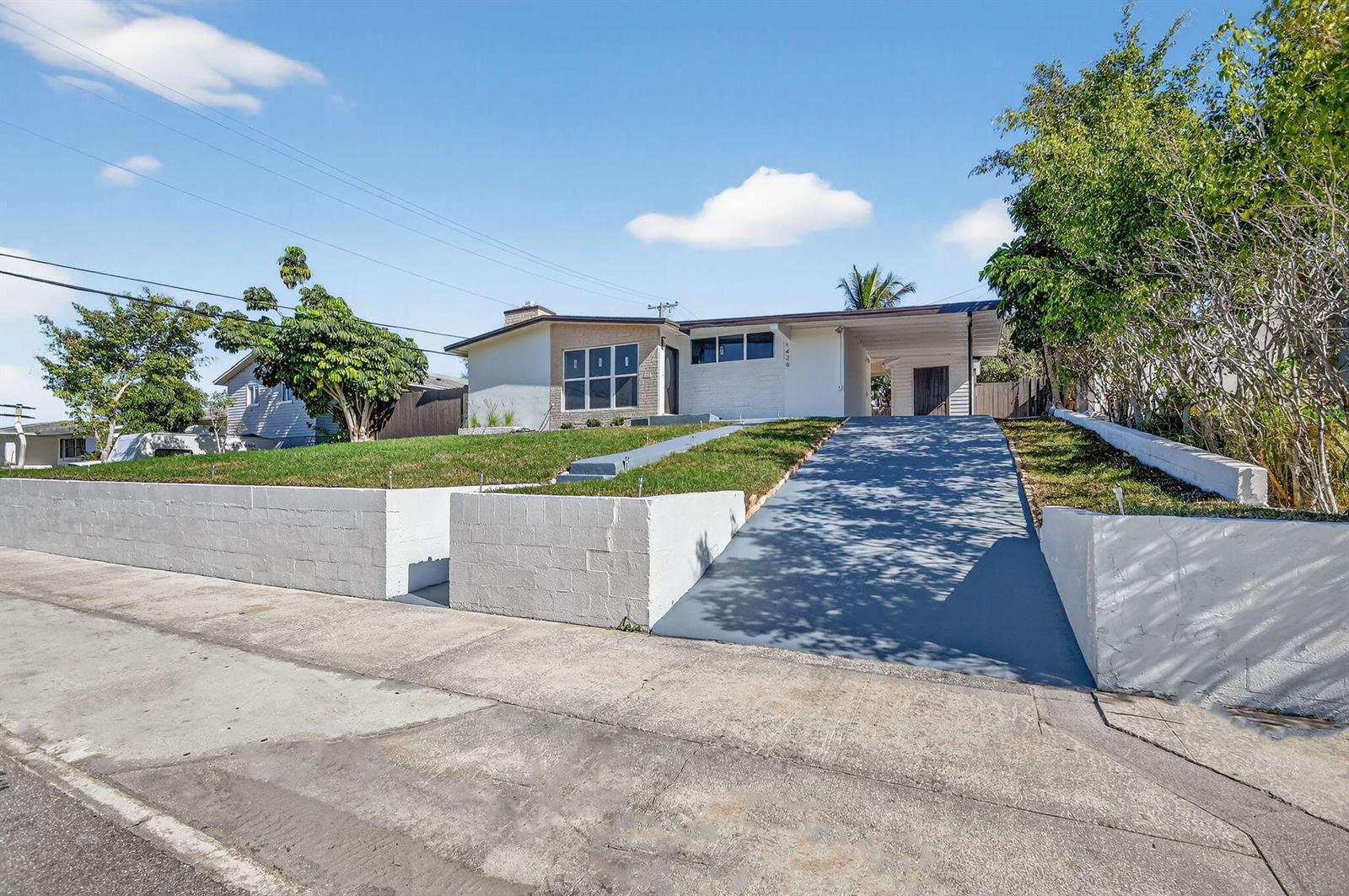 1426 Hillcrest Dr Drive, FL 33461