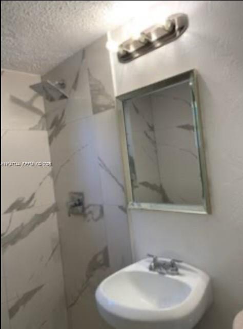 580 NW 116th Ter, Miami FL 33168 photo 2