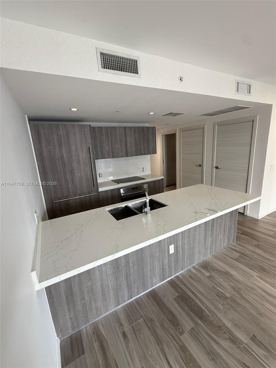 801 S Miami Ave # 1804, Miami FL 33130 photo 4