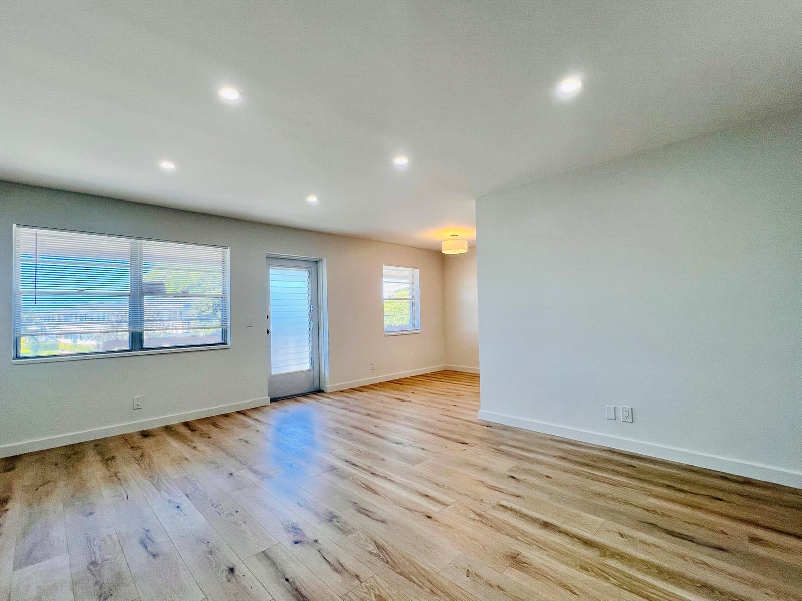 130 Chatham F, West Palm Beach FL 33417 photo 4
