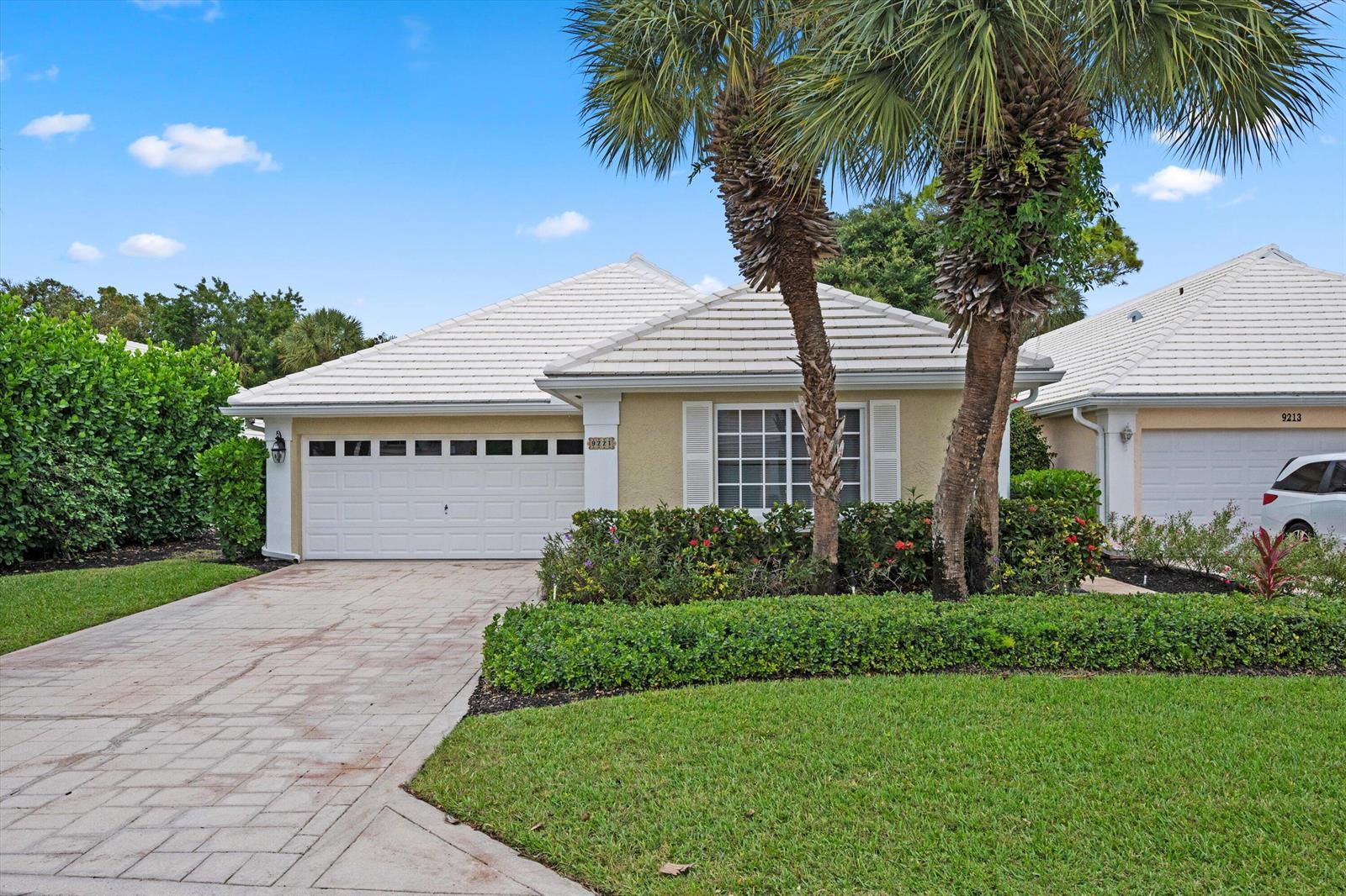 9221 Heathridge Drive, West Palm Beach FL 33411 photo 2