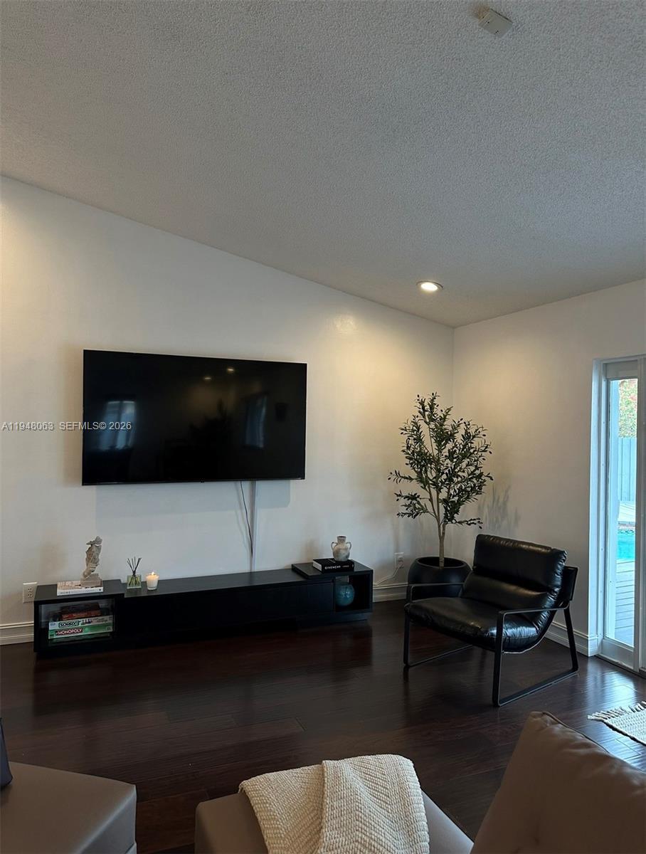 3594 SW 69th Ave, Miramar FL 33023 photo 3