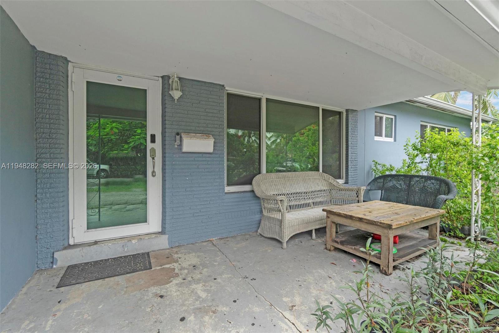 131 SE 11th St, Deerfield Beach FL 33441 photo 2