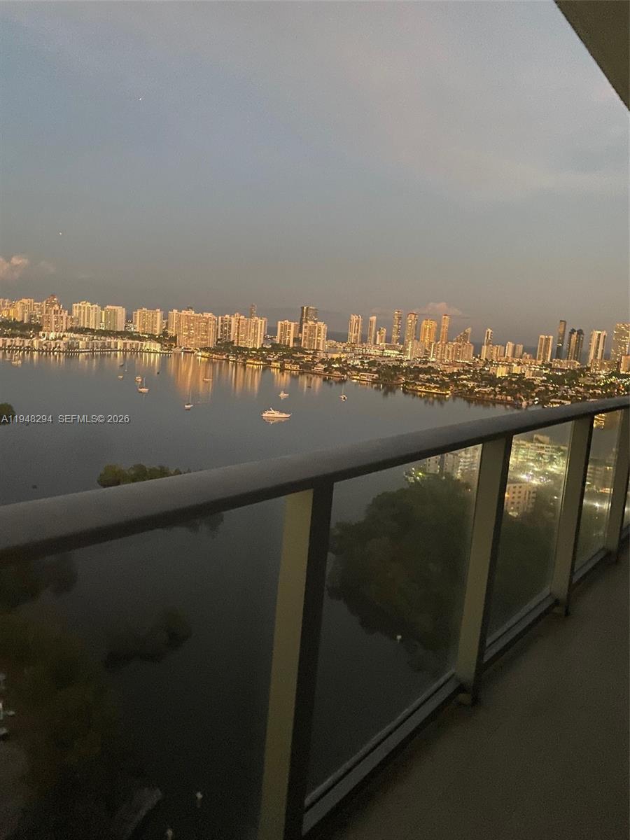 North Miami Beach, FL 33160