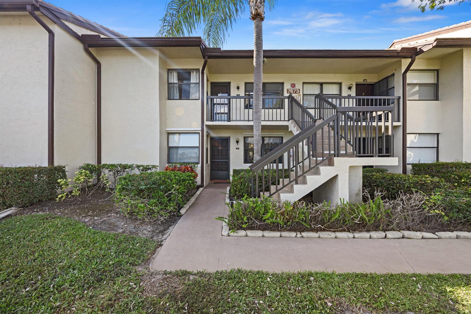 7673 Tahiti Lane # 203, Lake Worth FL 33467 photo 2