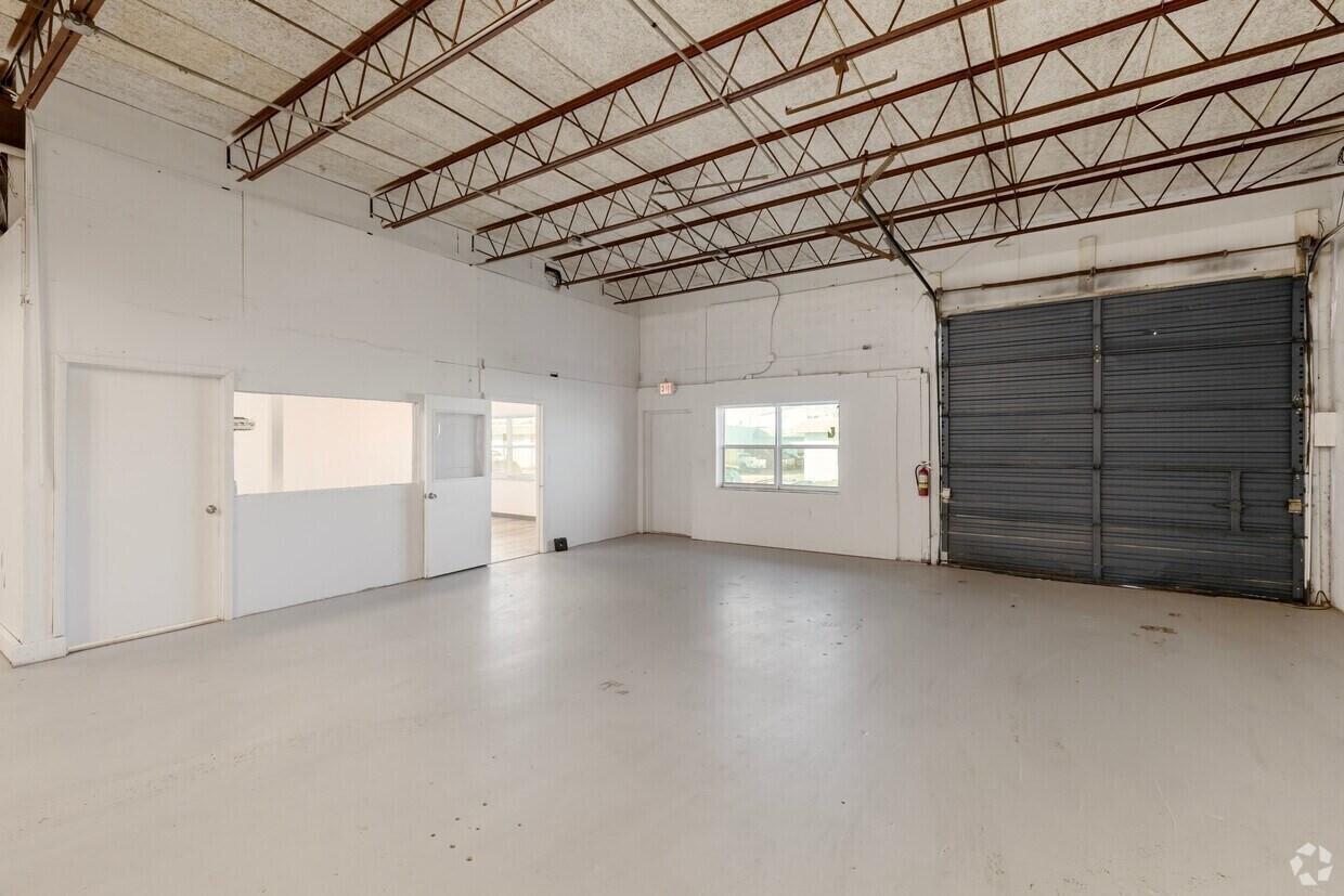 400 NE 27th Street, Pompano Beach FL 33064 photo 4