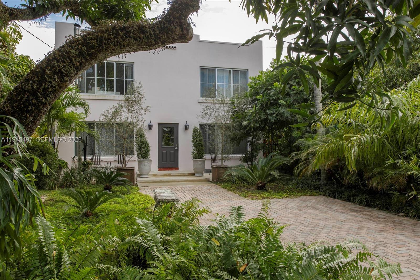 1360 SW 14th St, Miami FL 33145 photo 2