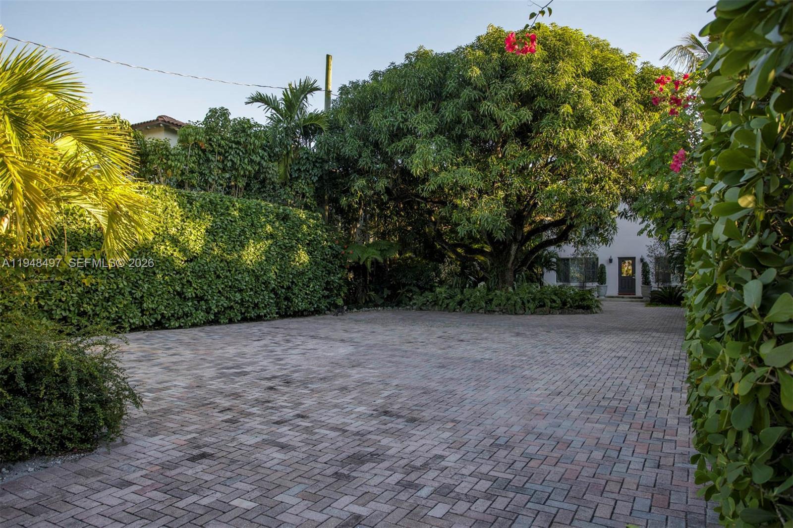 1360 SW 14th St, Miami FL 33145 photo 4