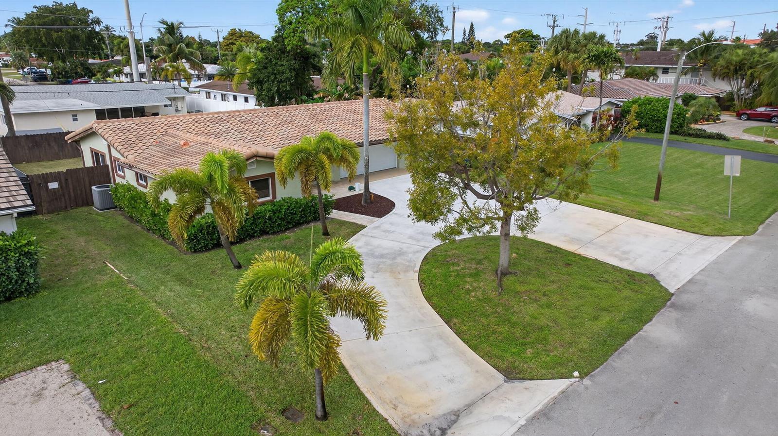 5511 NE 18th Terrace, Fort Lauderdale FL 33308 photo 2