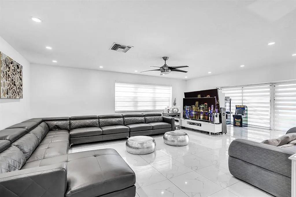 4100 N 36th Avenue, Hollywood FL 33021 photo 5