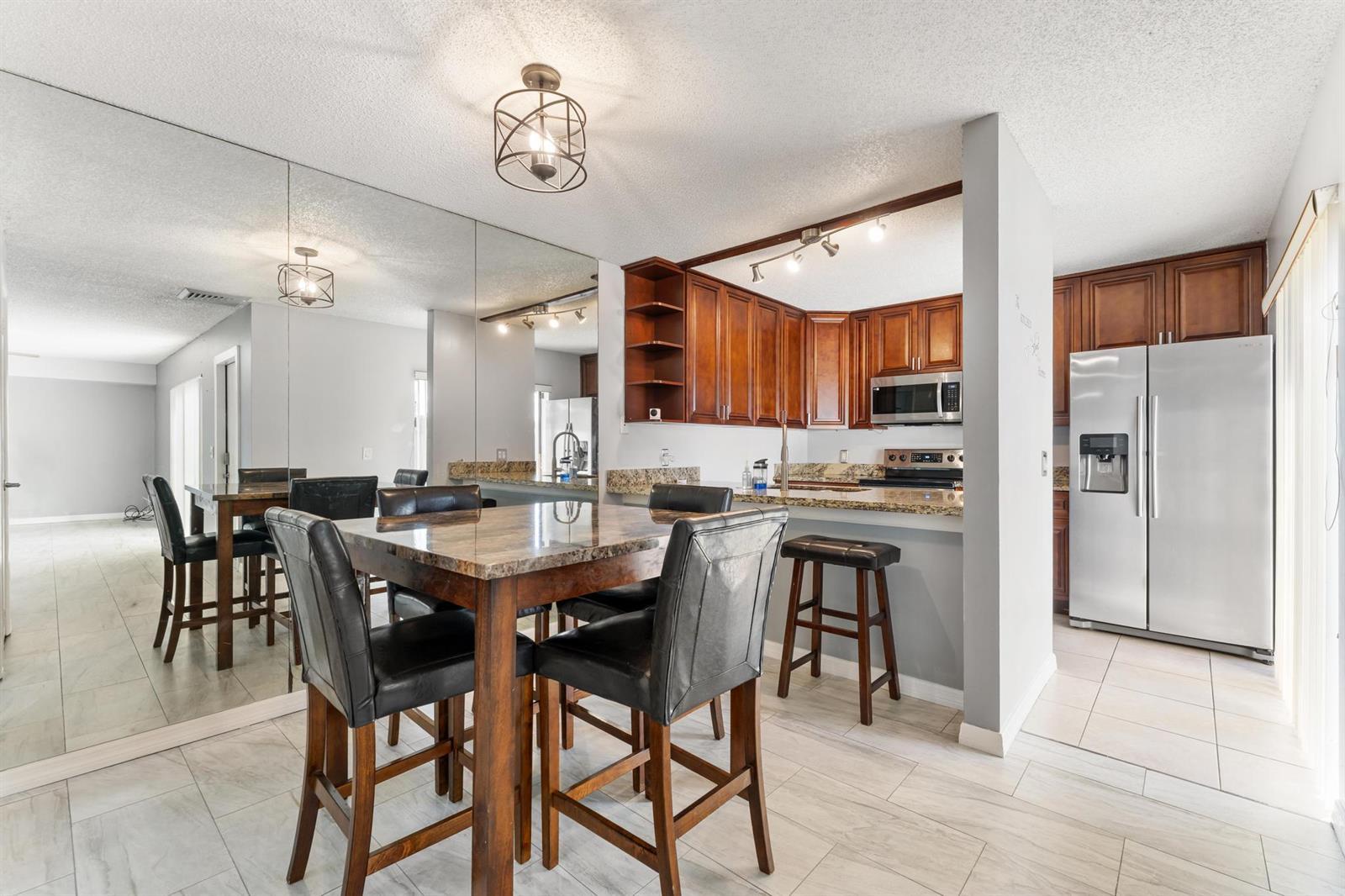 2410 24th Way, West Palm Beach FL 33407 photo 2