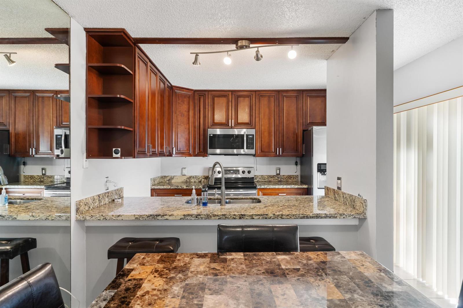 2410 24th Way, West Palm Beach FL 33407 photo 3