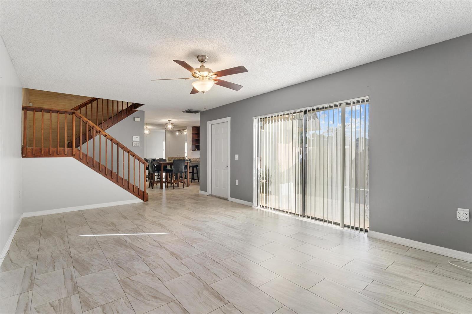 2410 24th Way, West Palm Beach FL 33407 photo 4
