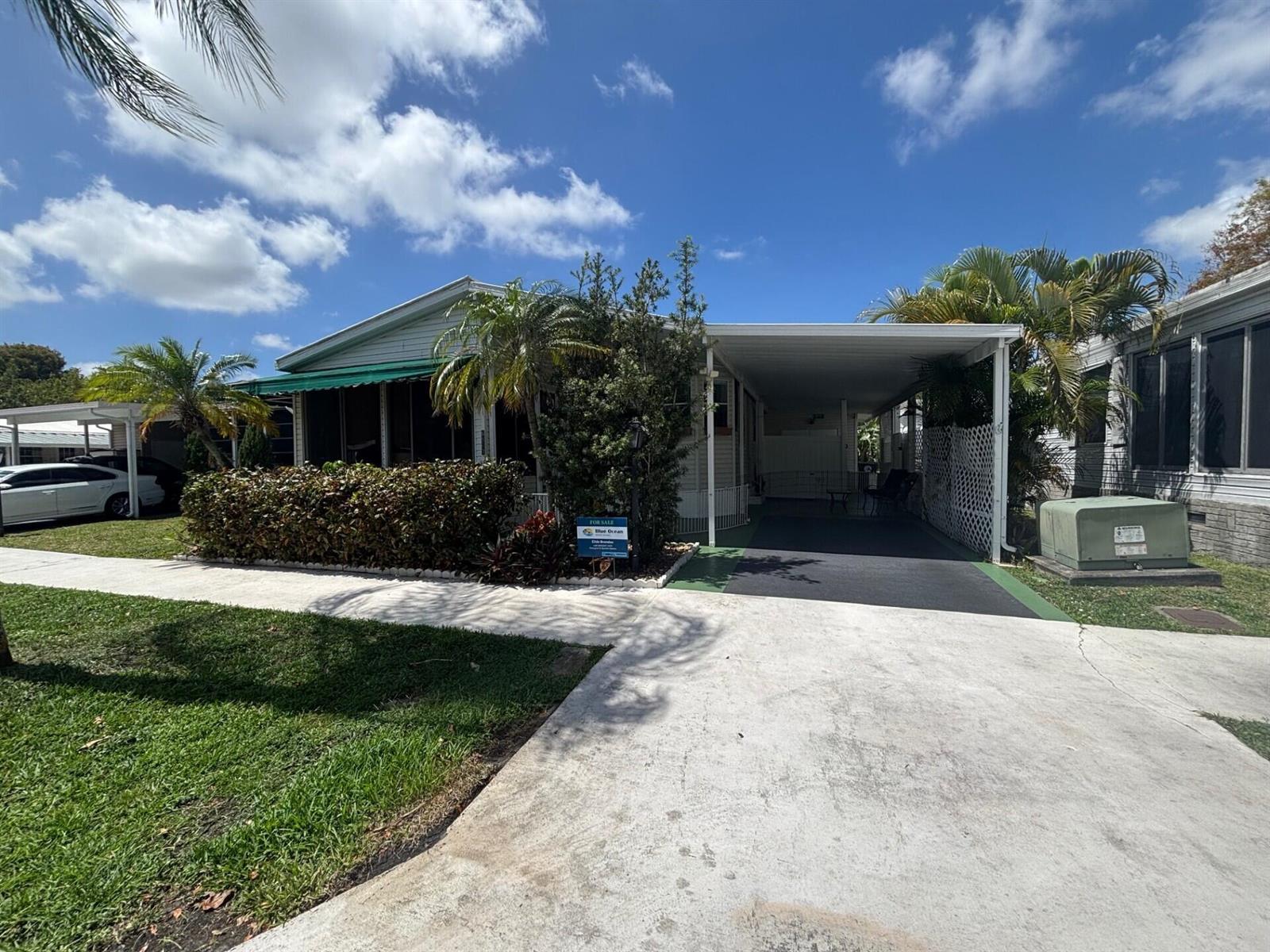 6567 NW 34th Avenue, Coconut Creek FL 33073 photo 2