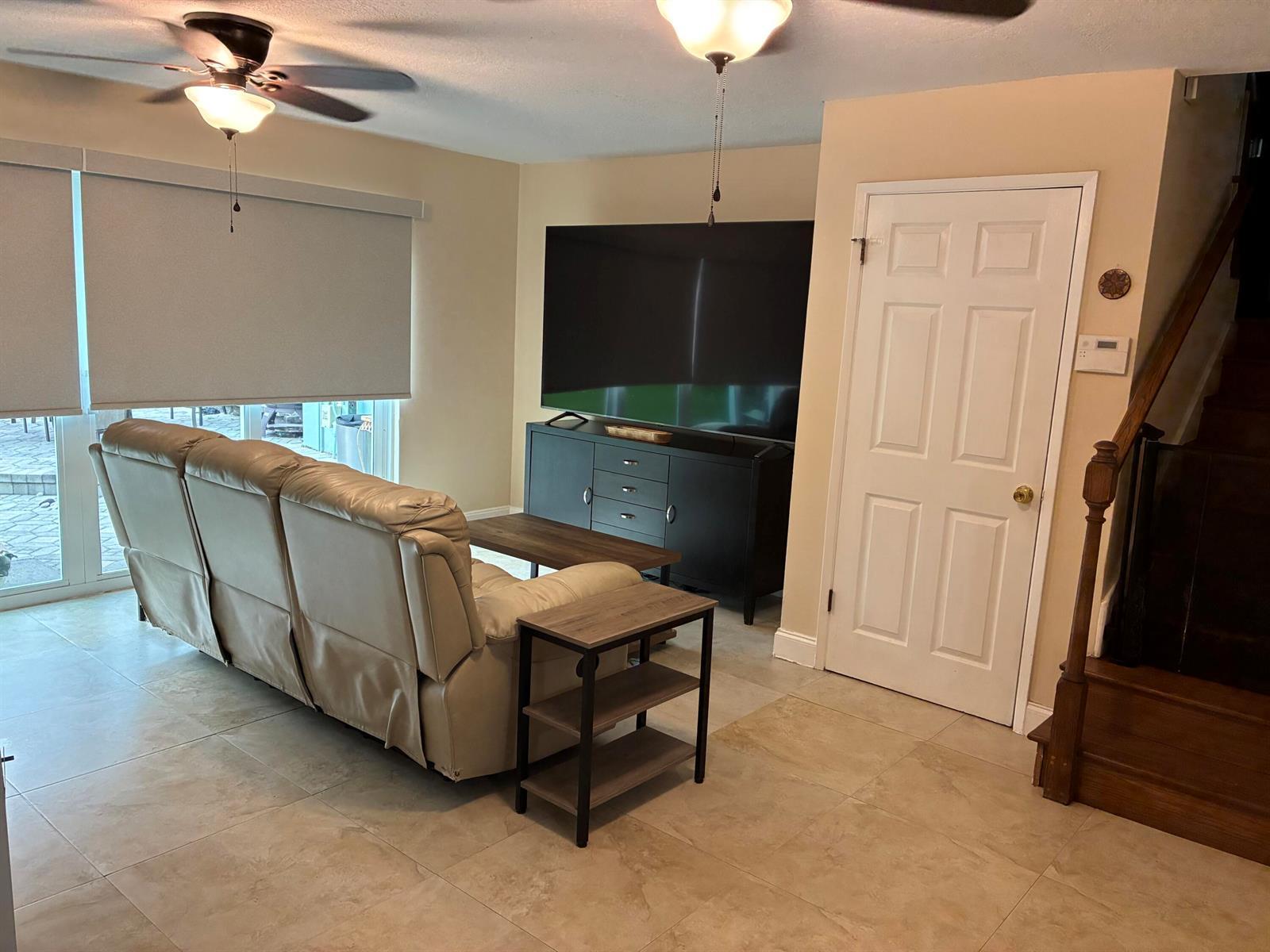 813 SE 10th Terrace Terrace, Deerfield Beach FL 33441 photo 5