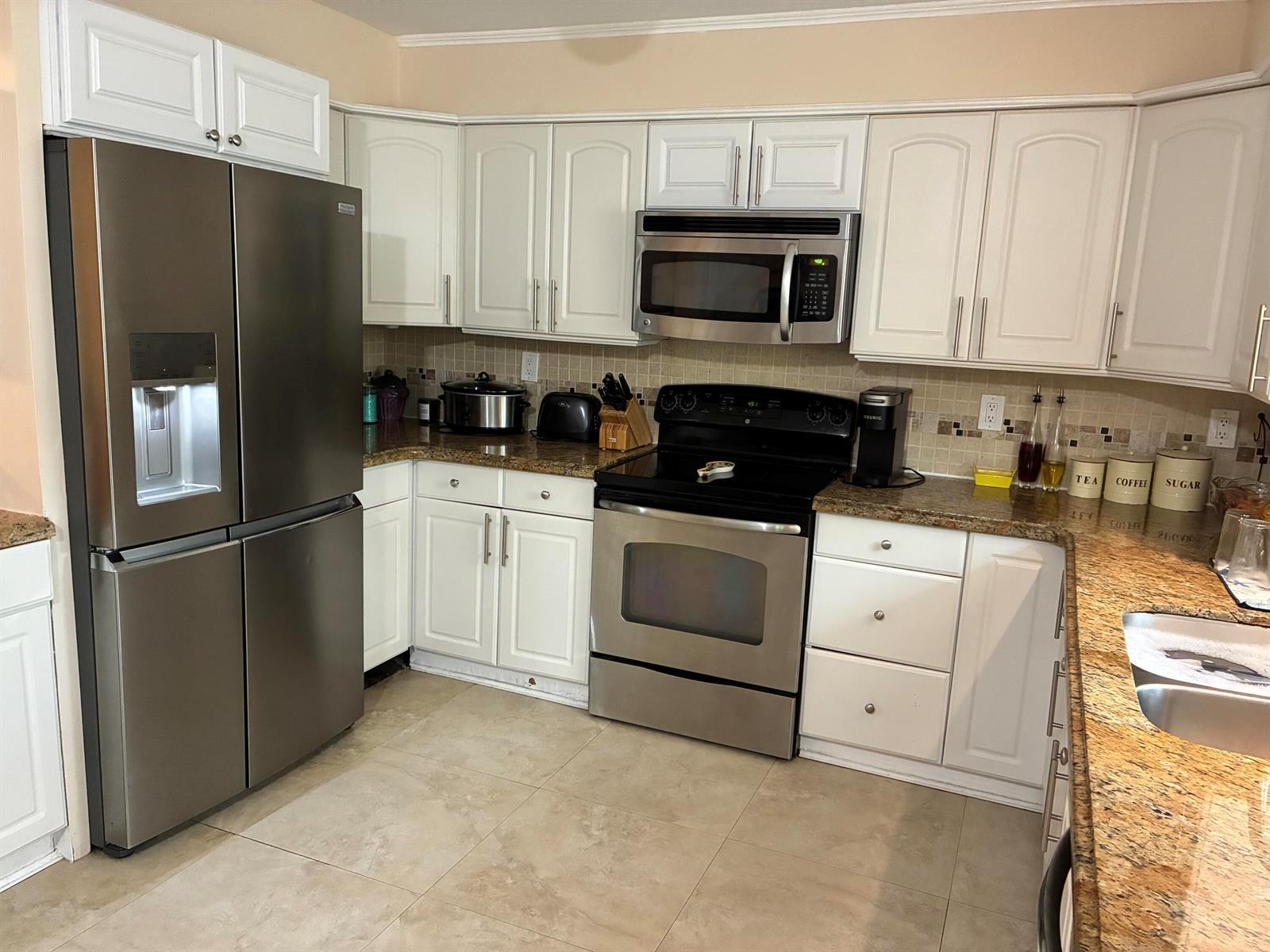 813 SE 10th Terrace Terrace, Deerfield Beach FL 33441 photo 4