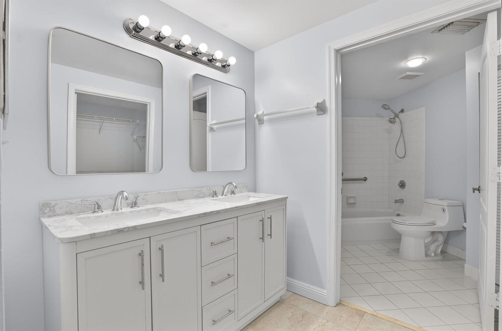 800 Uno Lago Drive # 102, Juno Beach FL 33408 photo 4
