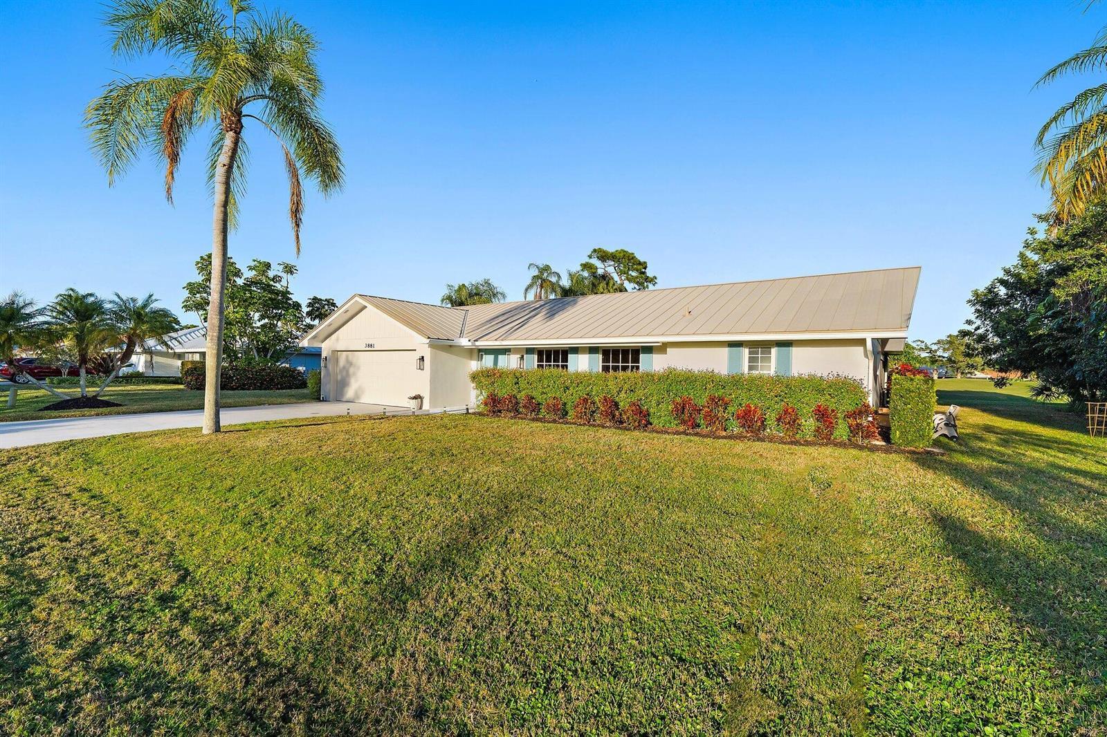 3881 SE Fairway W, Stuart FL 34997 photo 2