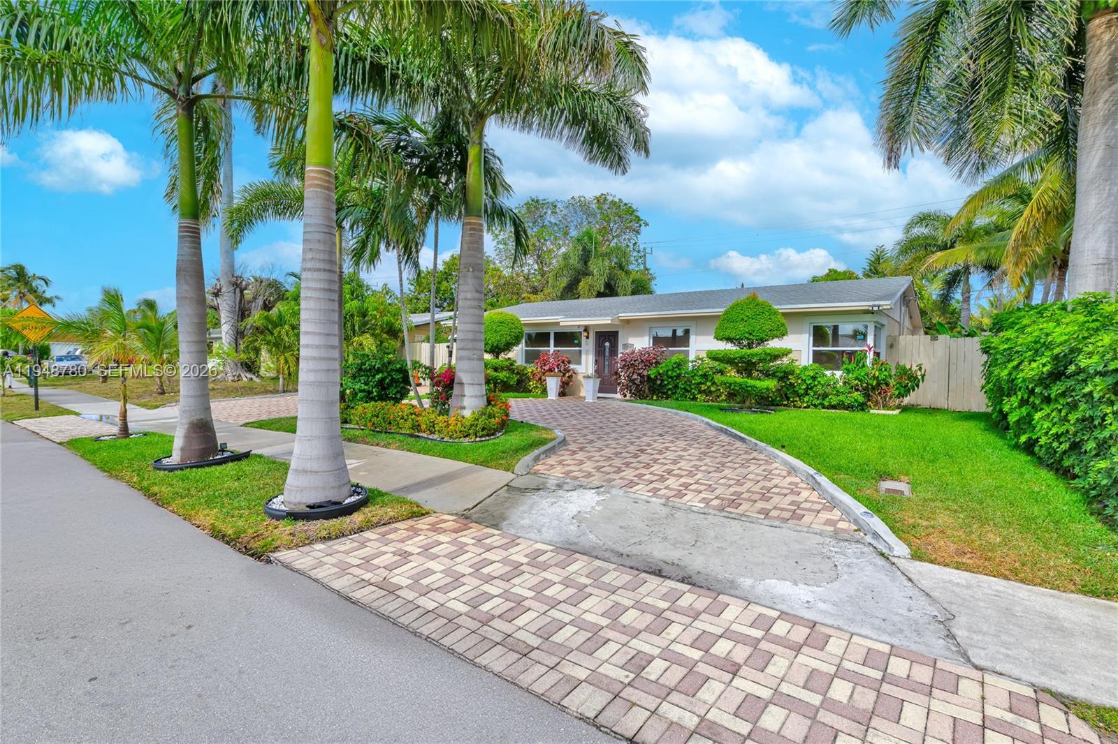 1480 SW 5th Ave, Deerfield Beach FL 33441