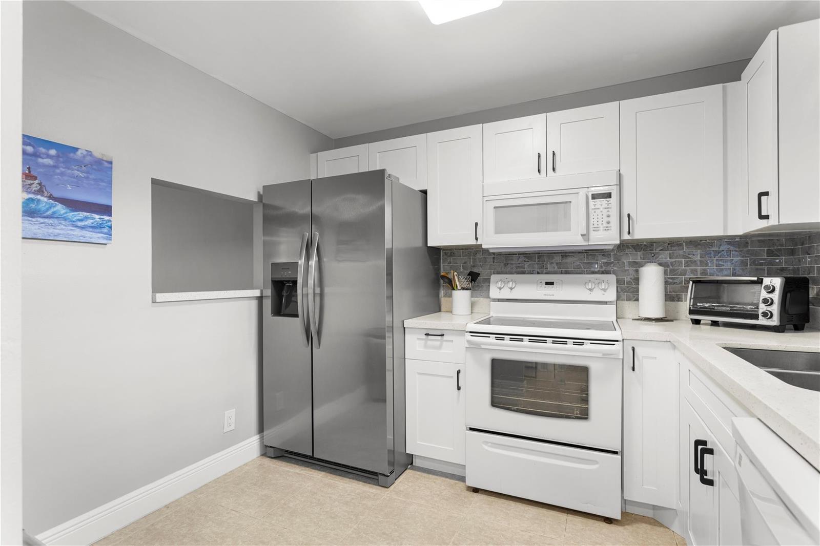 9700 Sunrise Lakes Boulevard # 101, Sunrise FL 33322 photo 2
