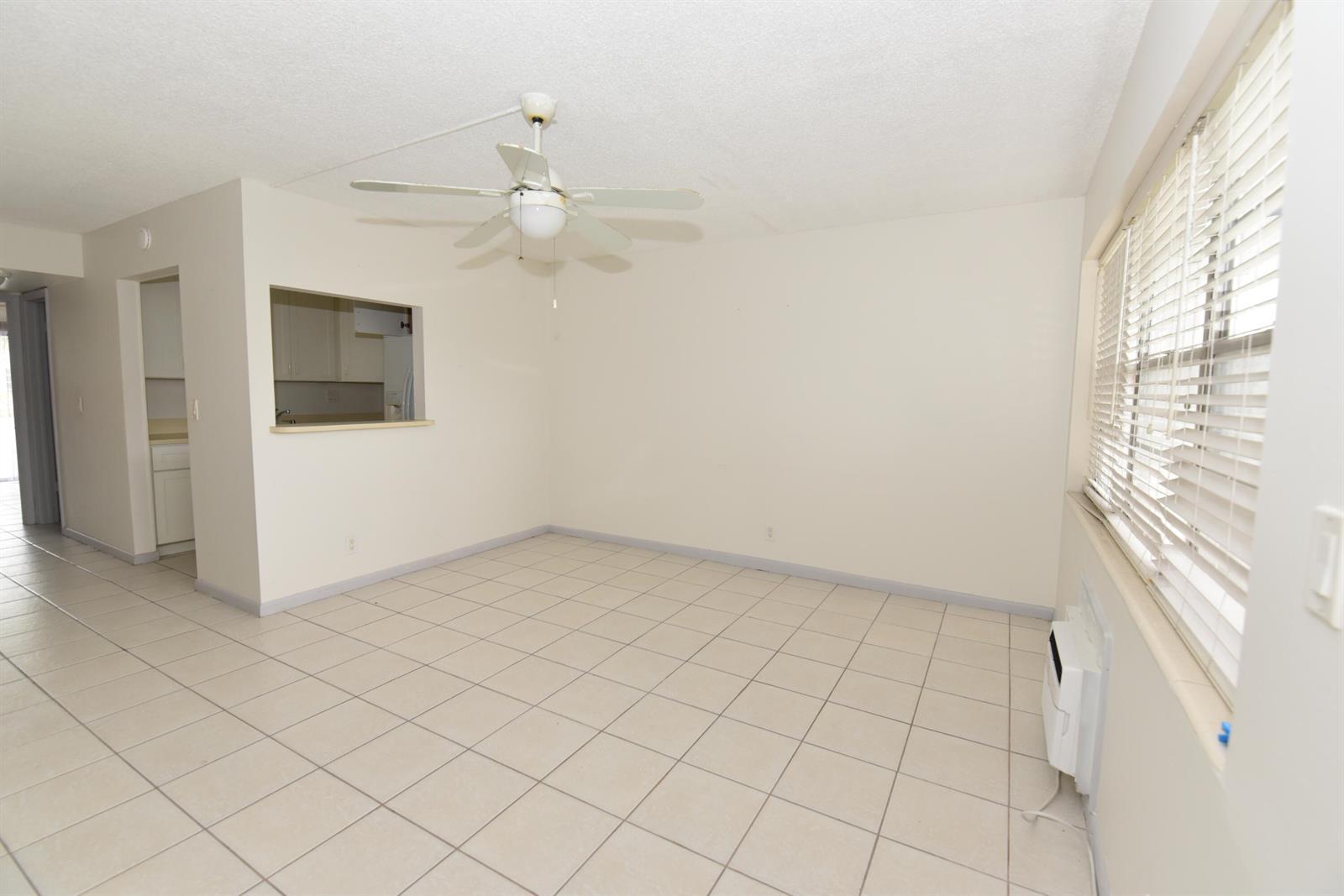 164 Andover G, West Palm Beach FL 33417 photo 3