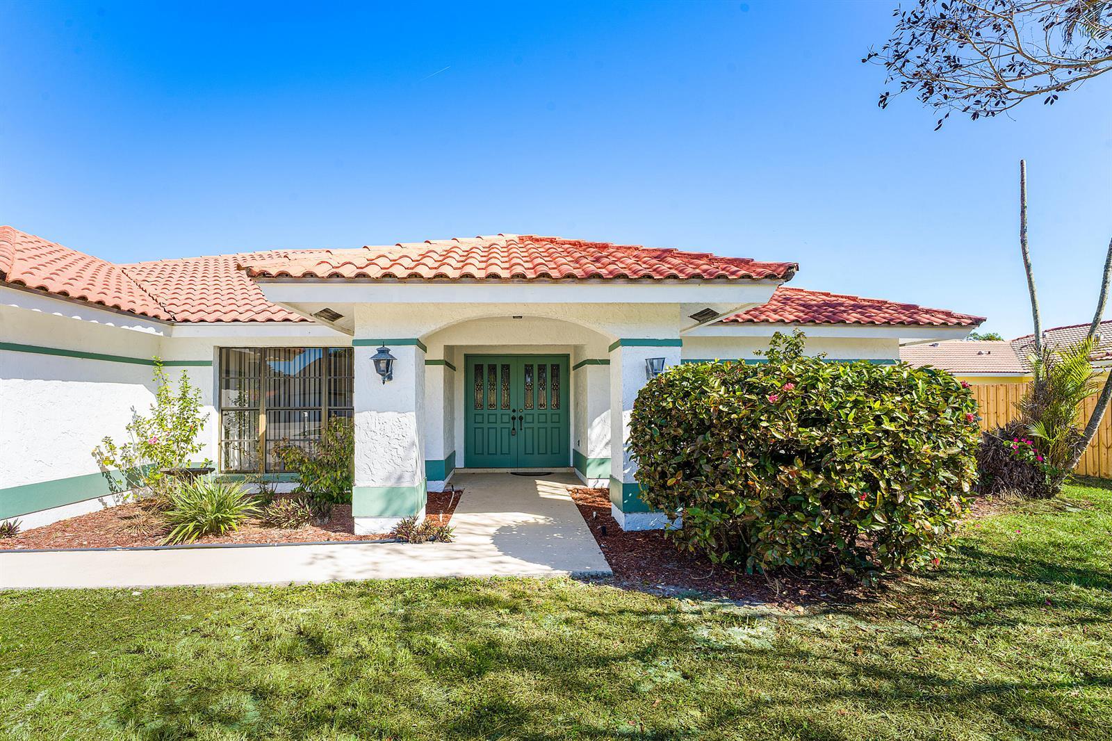 2057 Amesbury Circle, Wellington FL 33414 photo 4