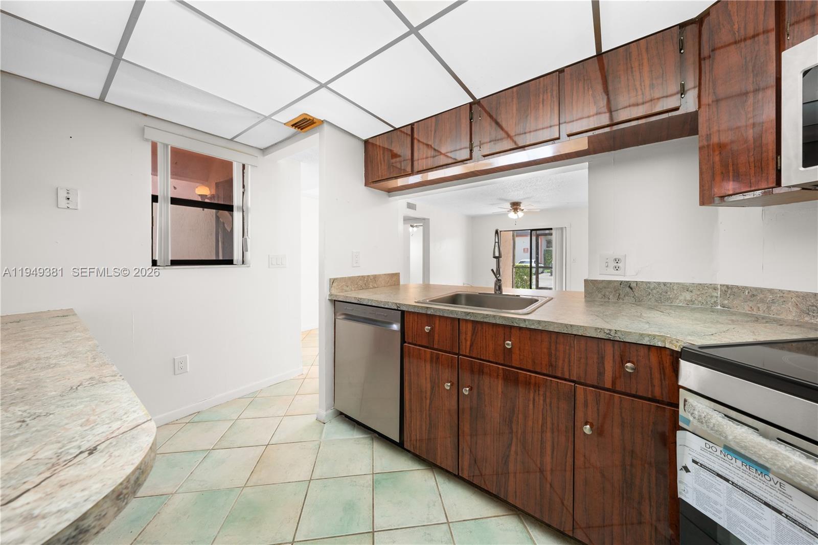 20905 NE 8th Ct # 36, Miami FL 33179 photo 2