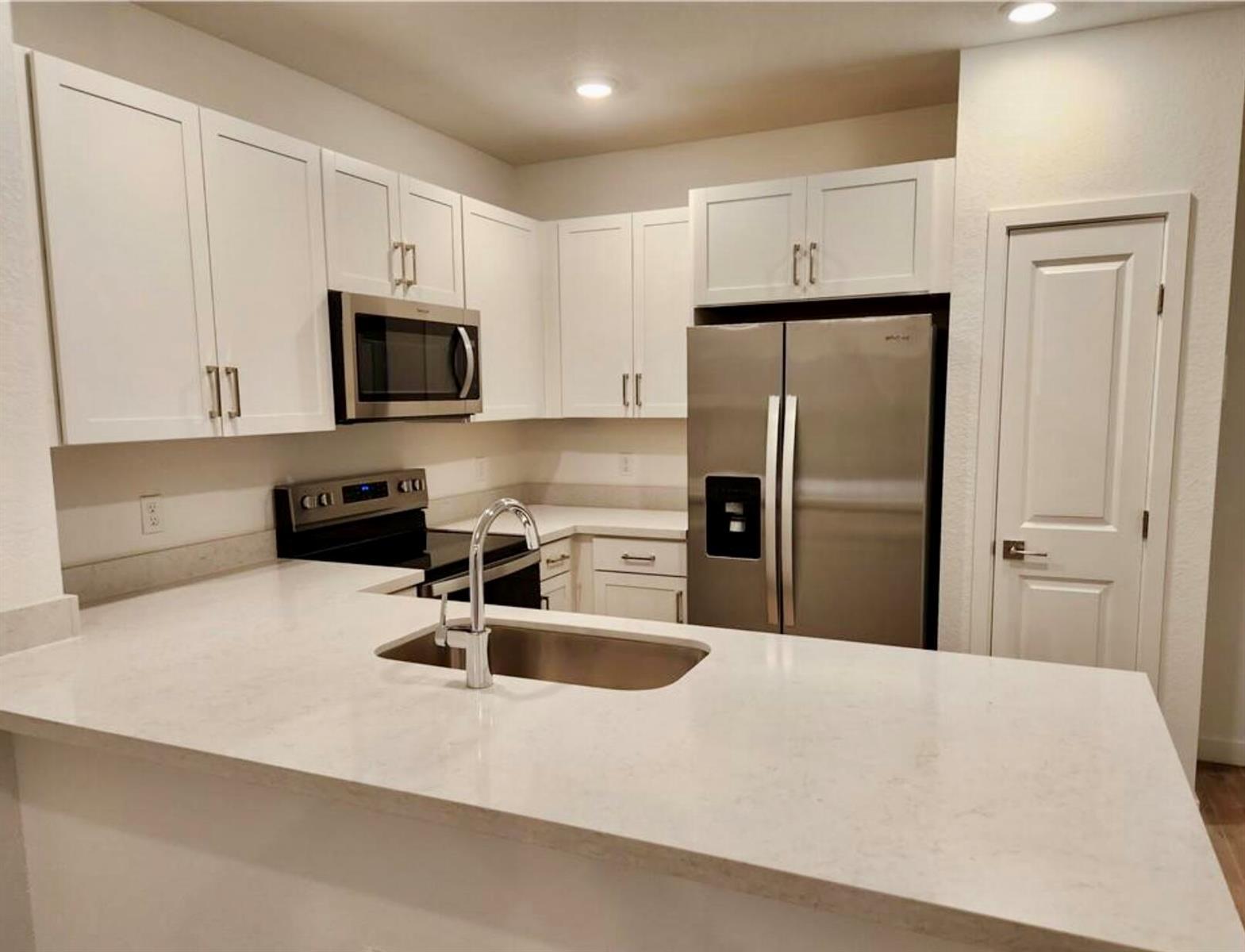 168 SE 5th Court, Deerfield Beach FL 33441 photo 4
