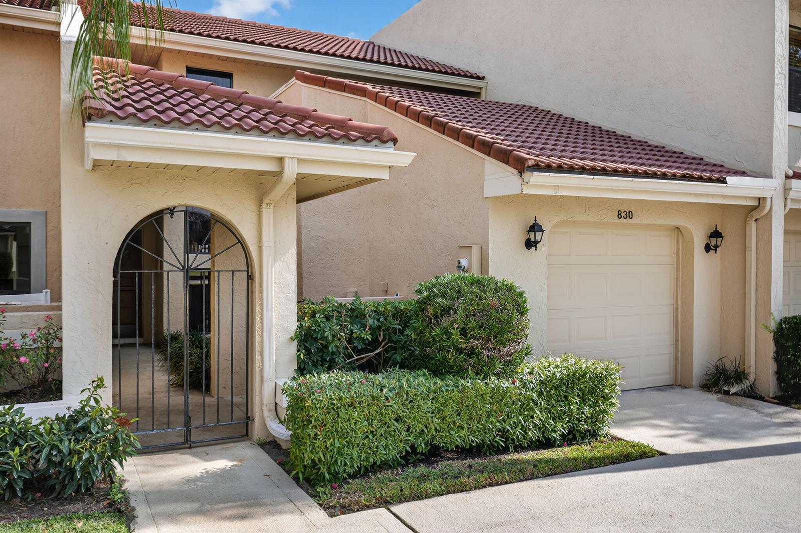 830 Windermere Way, Palm Beach Gardens FL 33418 photo 2