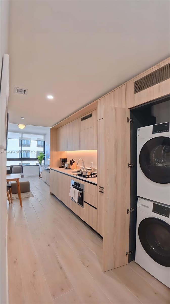225 N Miami Ave # 1812, Miami FL 33132 photo 3