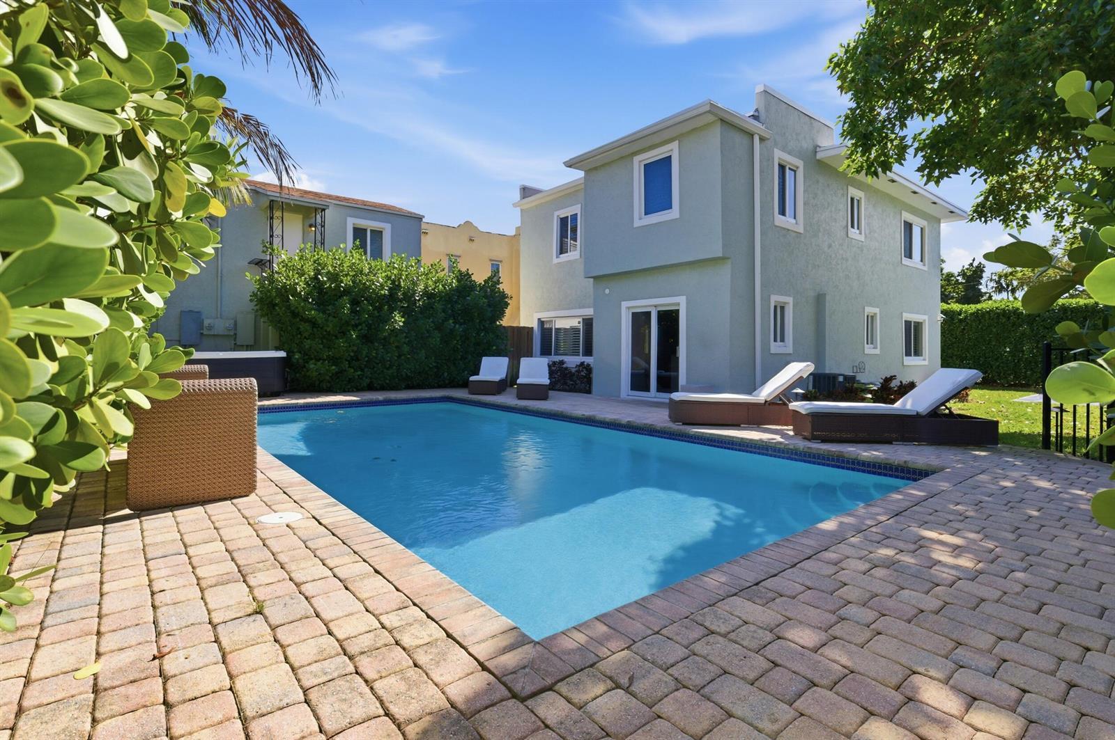 921 Ortega Road, West Palm Beach FL 33405 photo 3