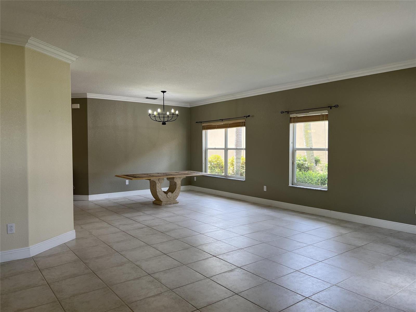 1423 SW 158th Avenue, Pembroke Pines FL 33027 photo 2