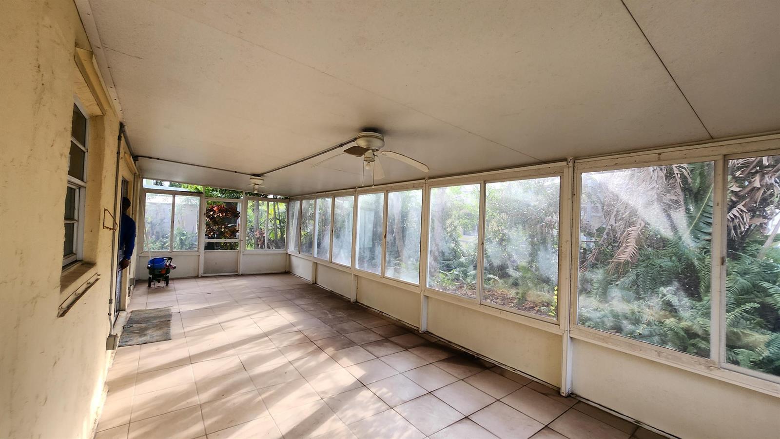 1207 Hatteras Circle, FL 33413 photo 3