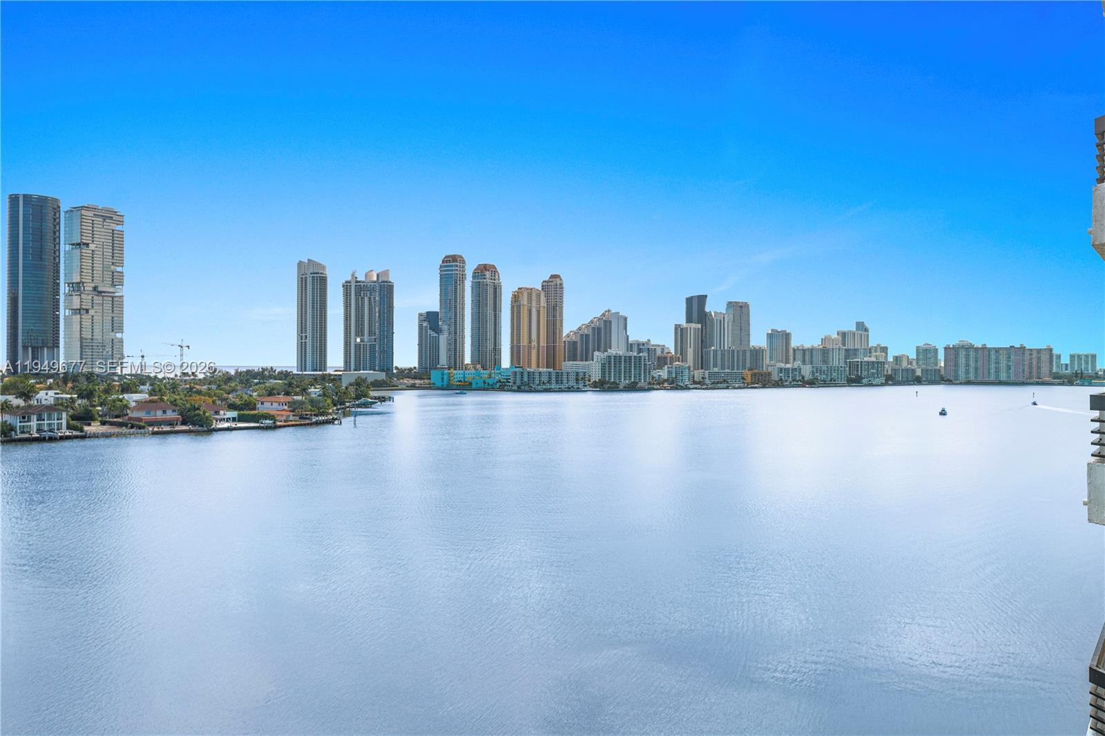 3600 Mystic Pointe Dr # 1017, Aventura FL 33180