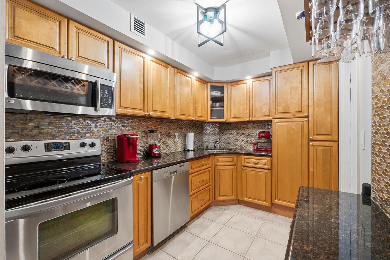 200 NE 19th Court # 211m, Wilton Manors FL 33305 photo 4