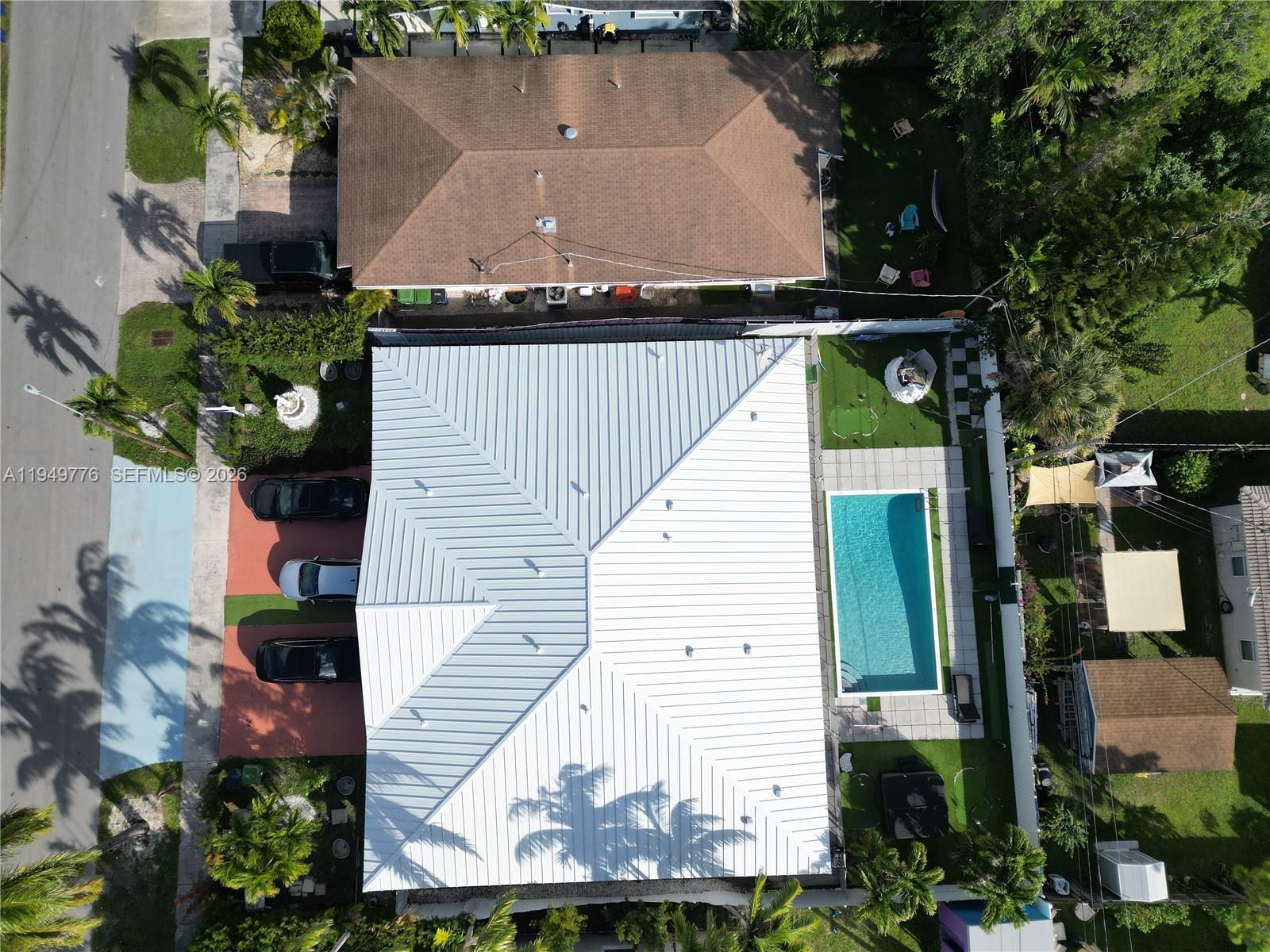 806 NE 6th St, Hallandale Beach FL 33009 photo 4