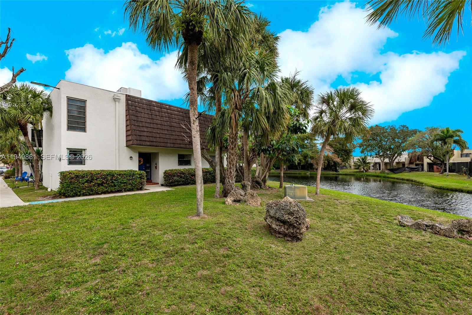 1501 NW 90th Way # 1501, Pembroke Pines FL 33024