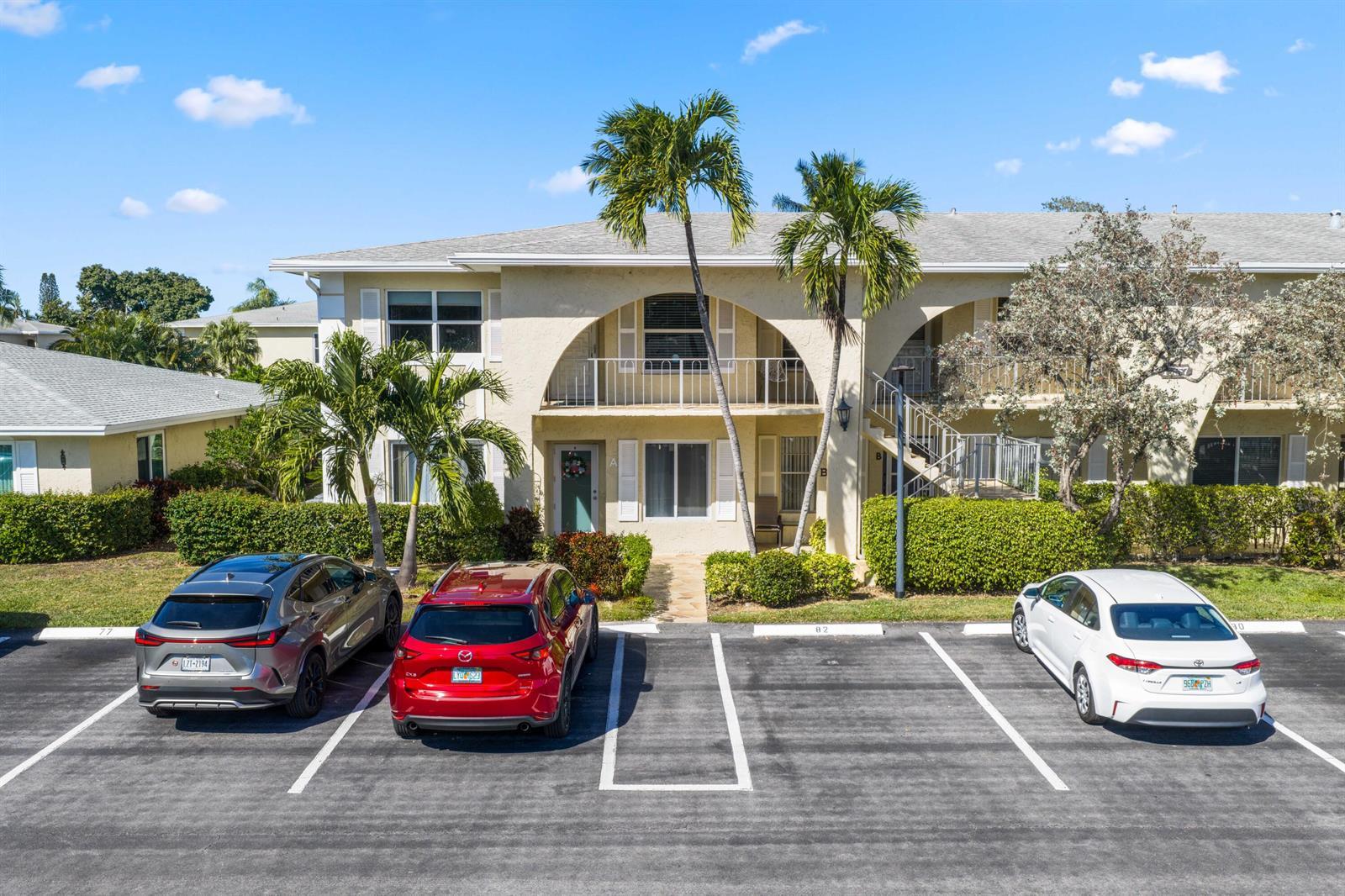 13757 Flora Place, Delray Beach FL 33484