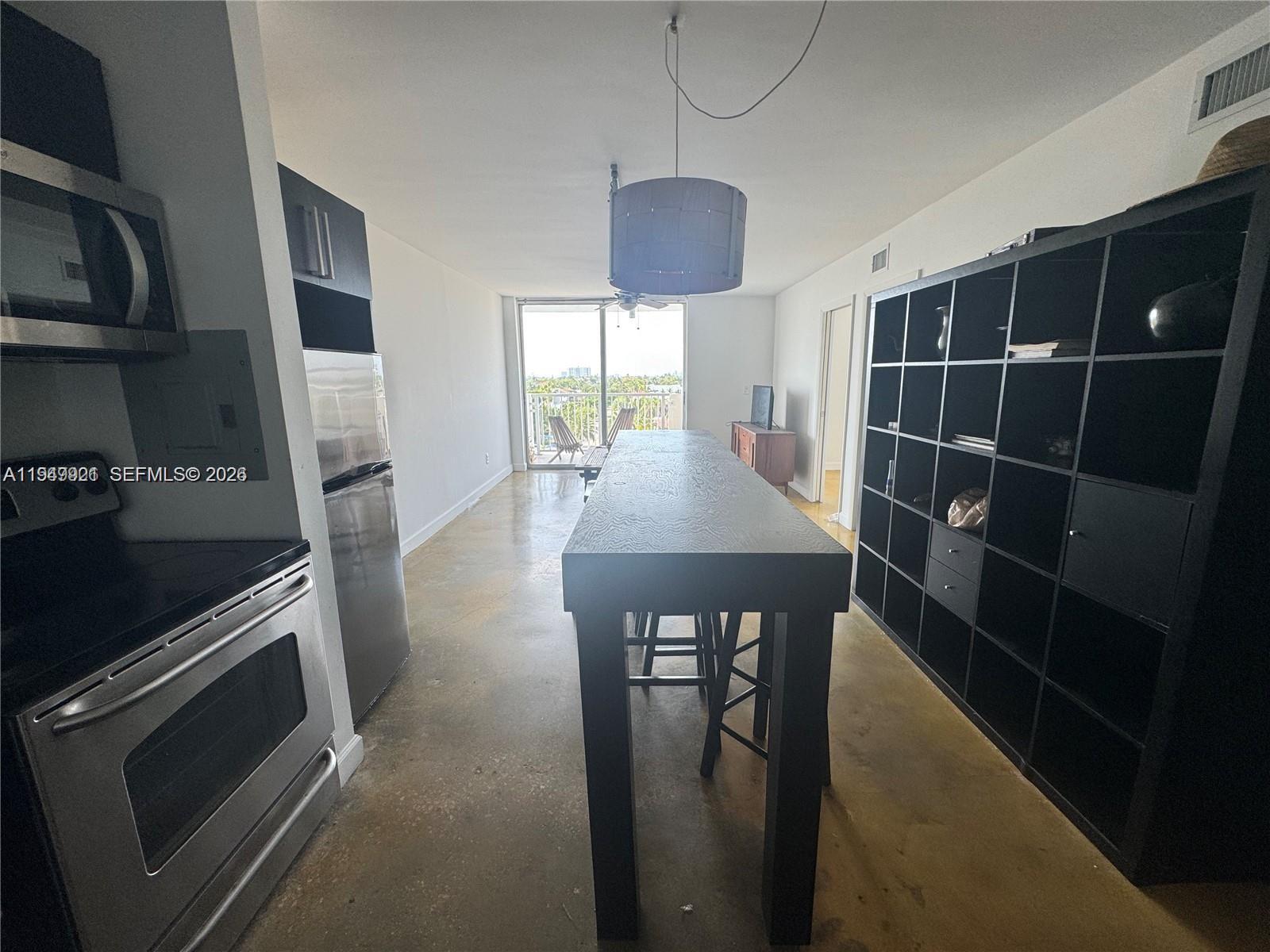 2000 NE 135th St # 606, North Miami FL 33181 photo 3