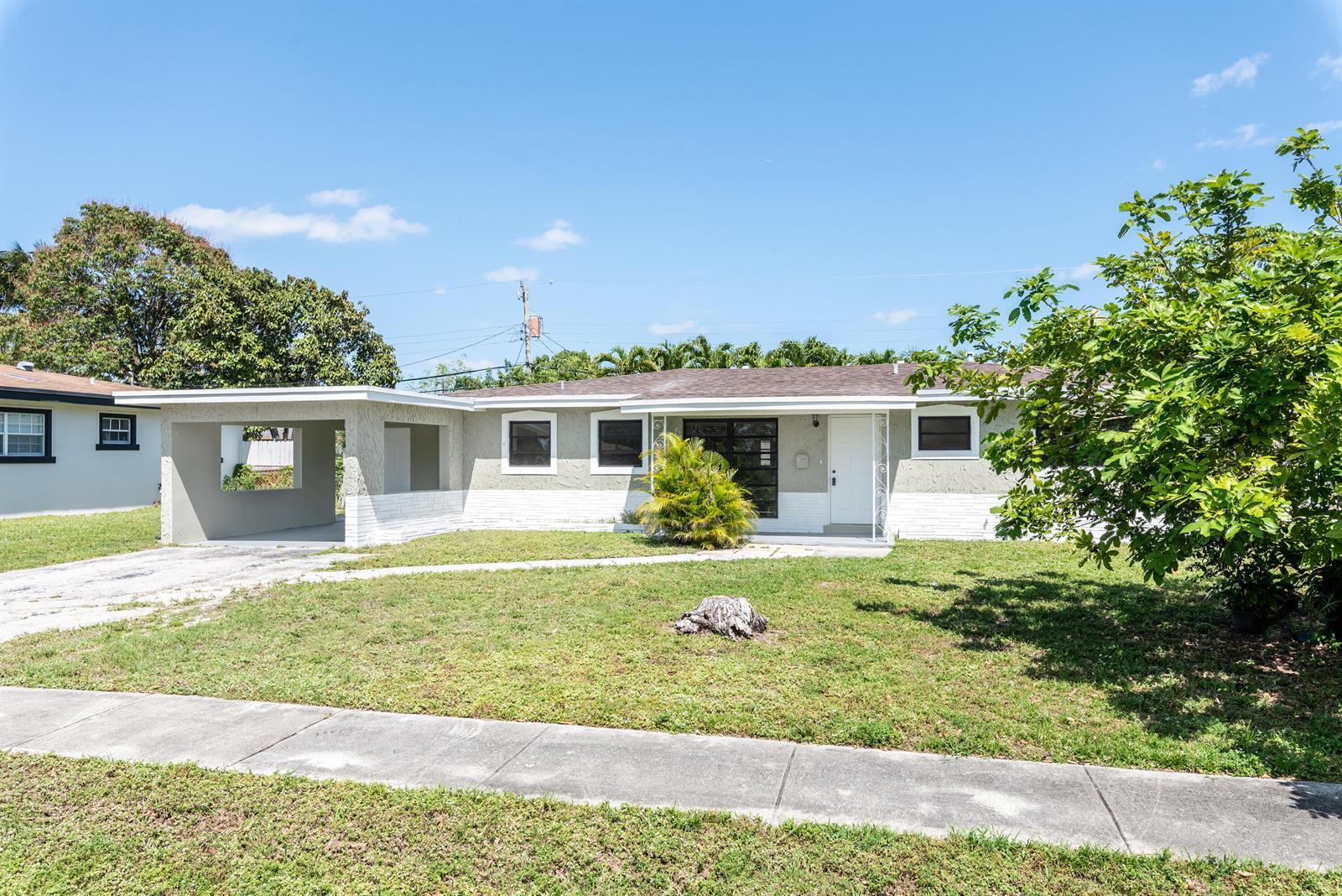 1040 Long Island Avenue, Fort Lauderdale FL 33312 photo 2