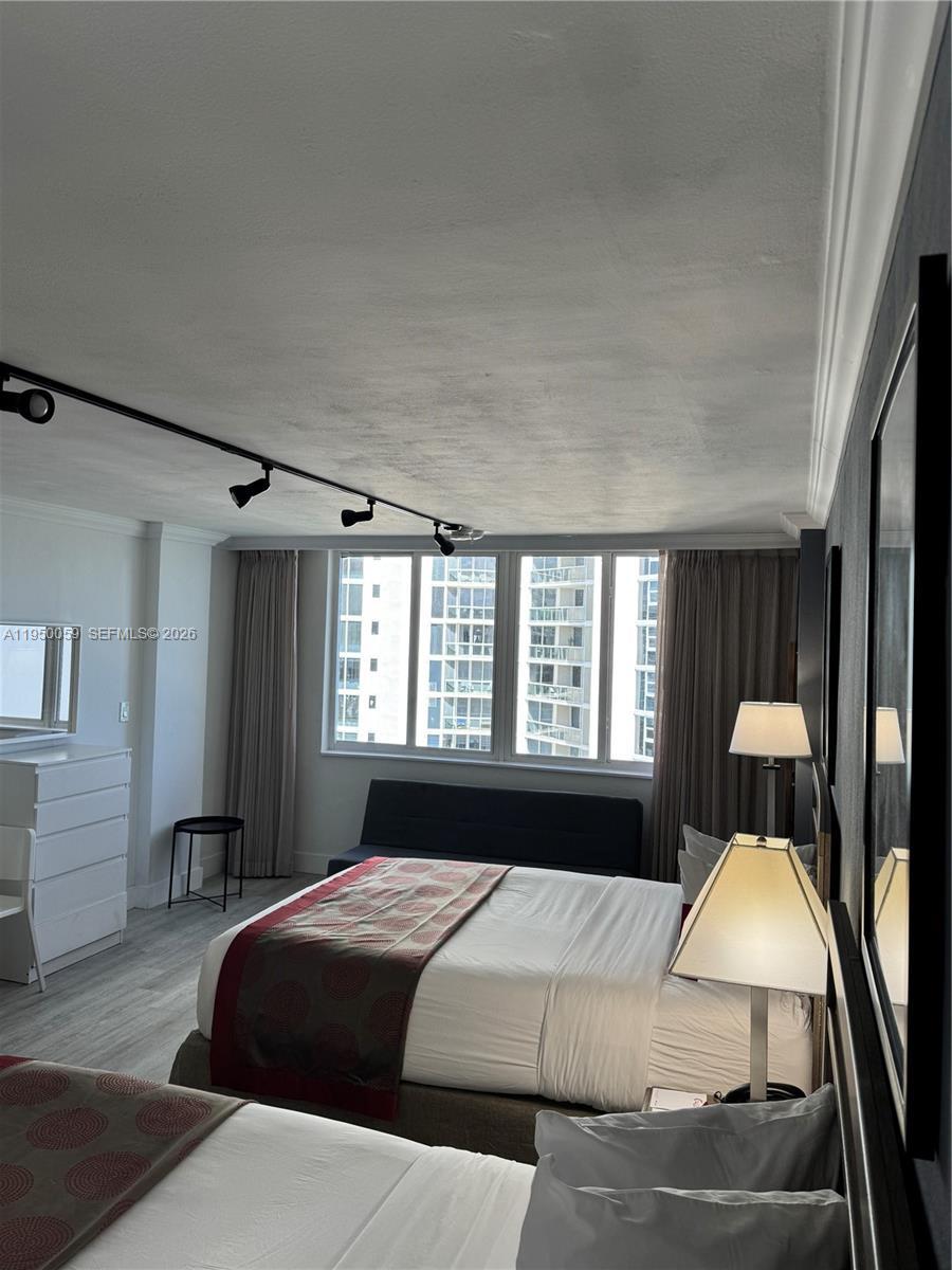19201 Collins Ave # 1018, Sunny Isles Beach FL 33160 photo 3