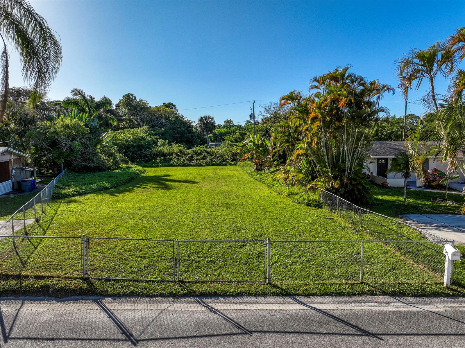 1328 NW Charlie Green Drive, Stuart FL 34994 photo 5