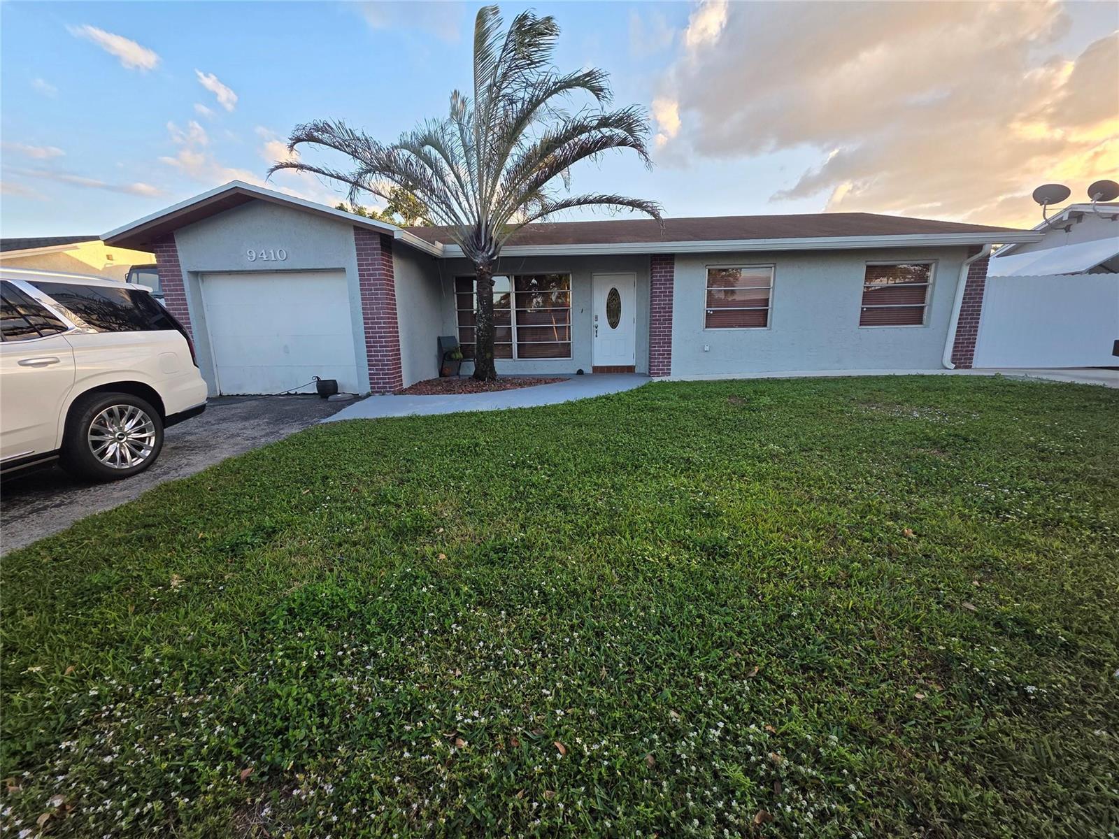 9410 NW 14th Street, Pembroke Pines FL 33024 photo 2