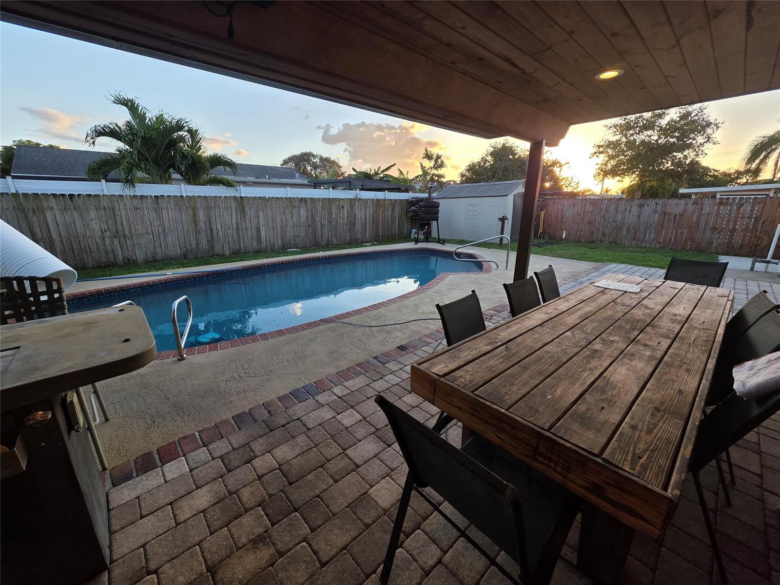 9410 NW 14th Street, Pembroke Pines FL 33024 photo 3