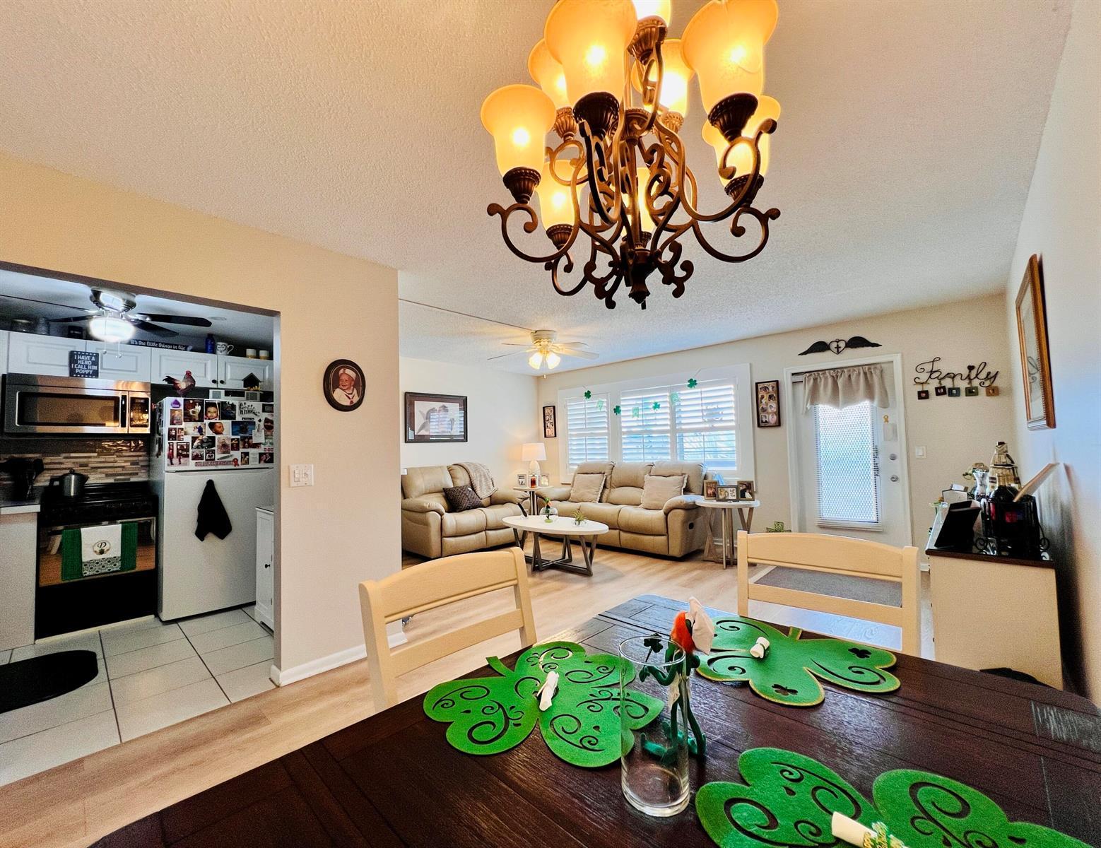 334 Southampton B, West Palm Beach FL 33417 photo 2