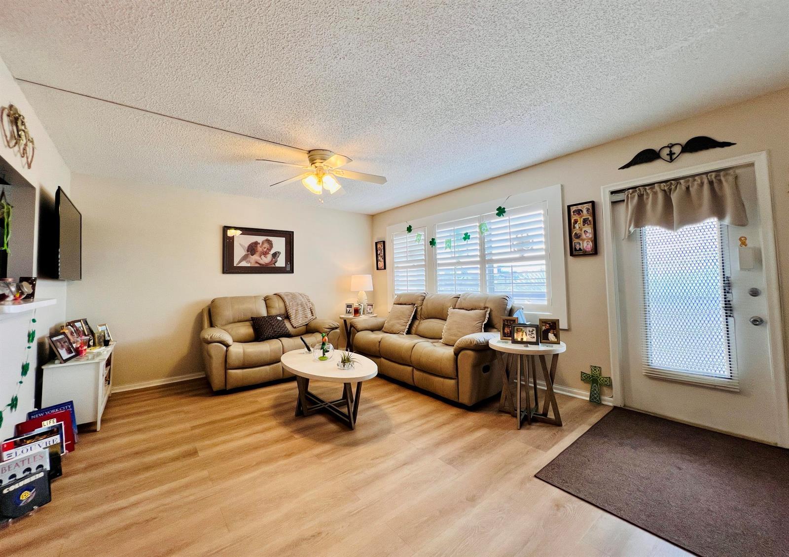 334 Southampton B, West Palm Beach FL 33417