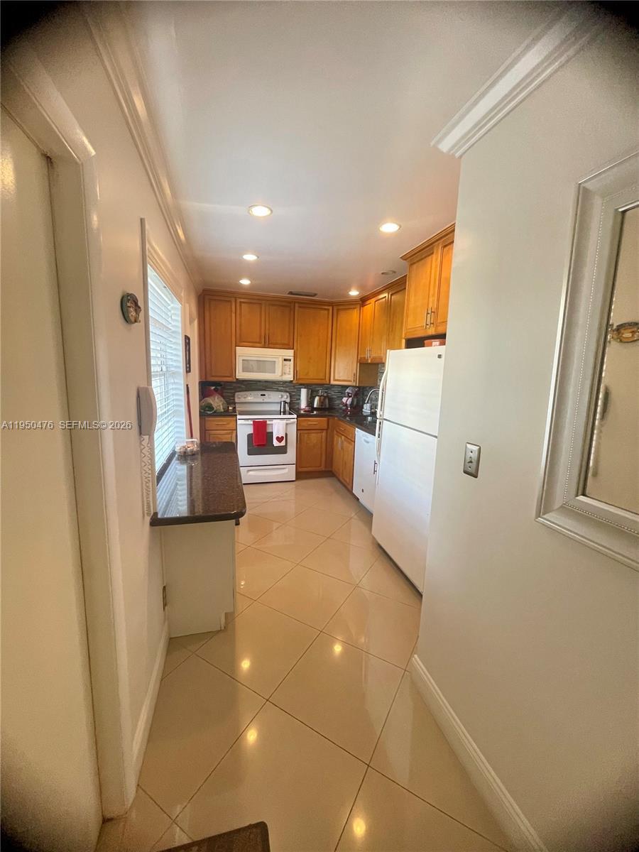 3940 NW 42nd Ave # 319, Lauderdale Lakes FL 33319 photo 5